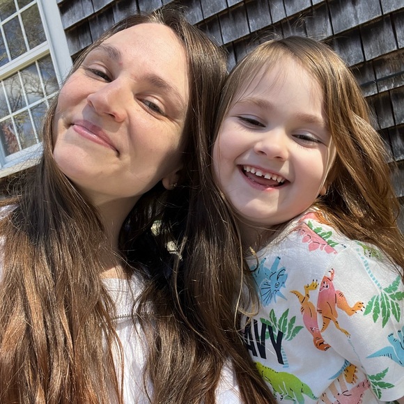 Meet your Posher, Kelly - Picture 2 of 9